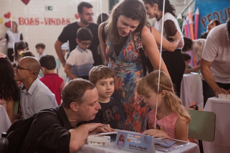 Tarde de Autógrafos do Primeiro Ano